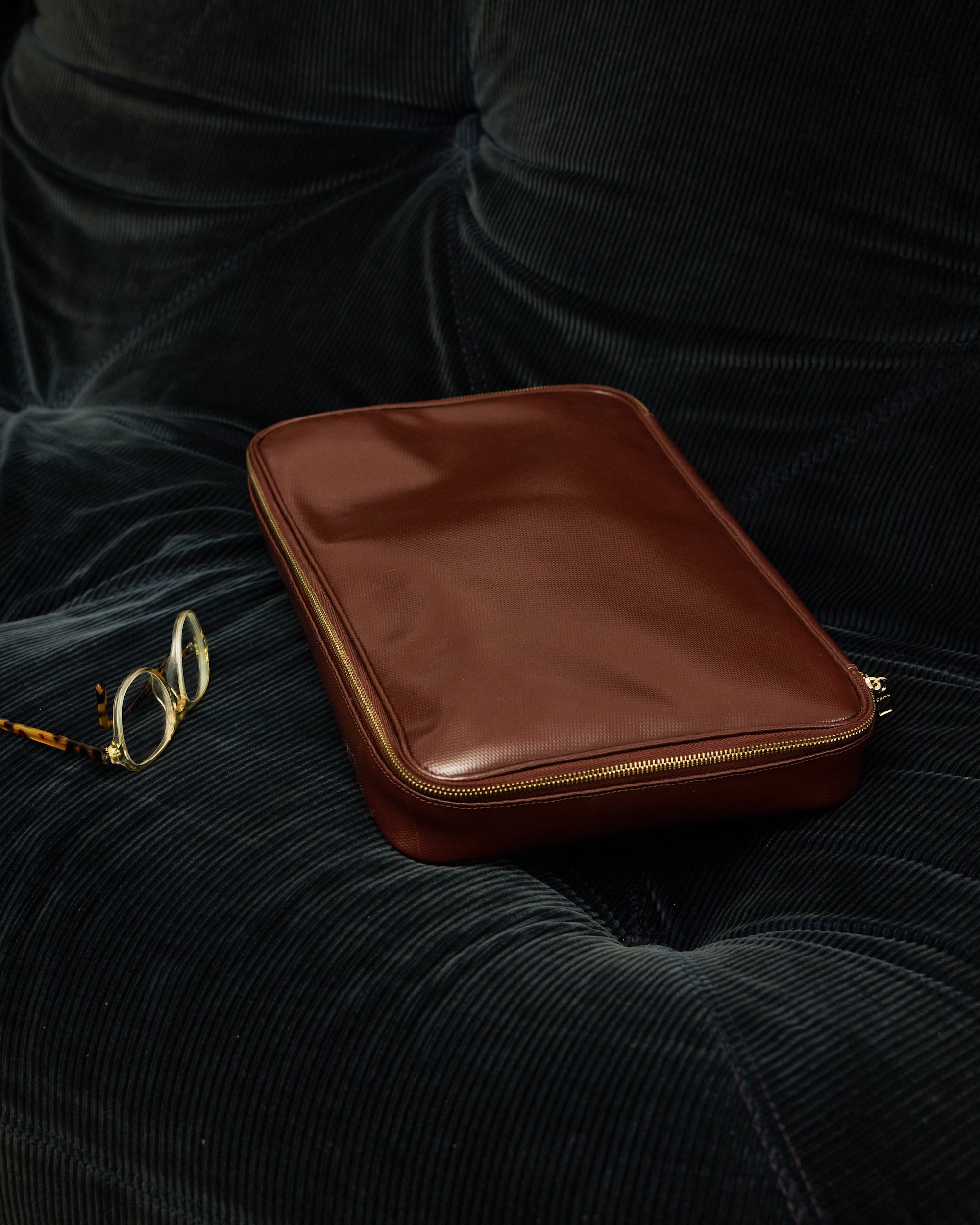 THE MAXI CLAUDE POUCH BROWN