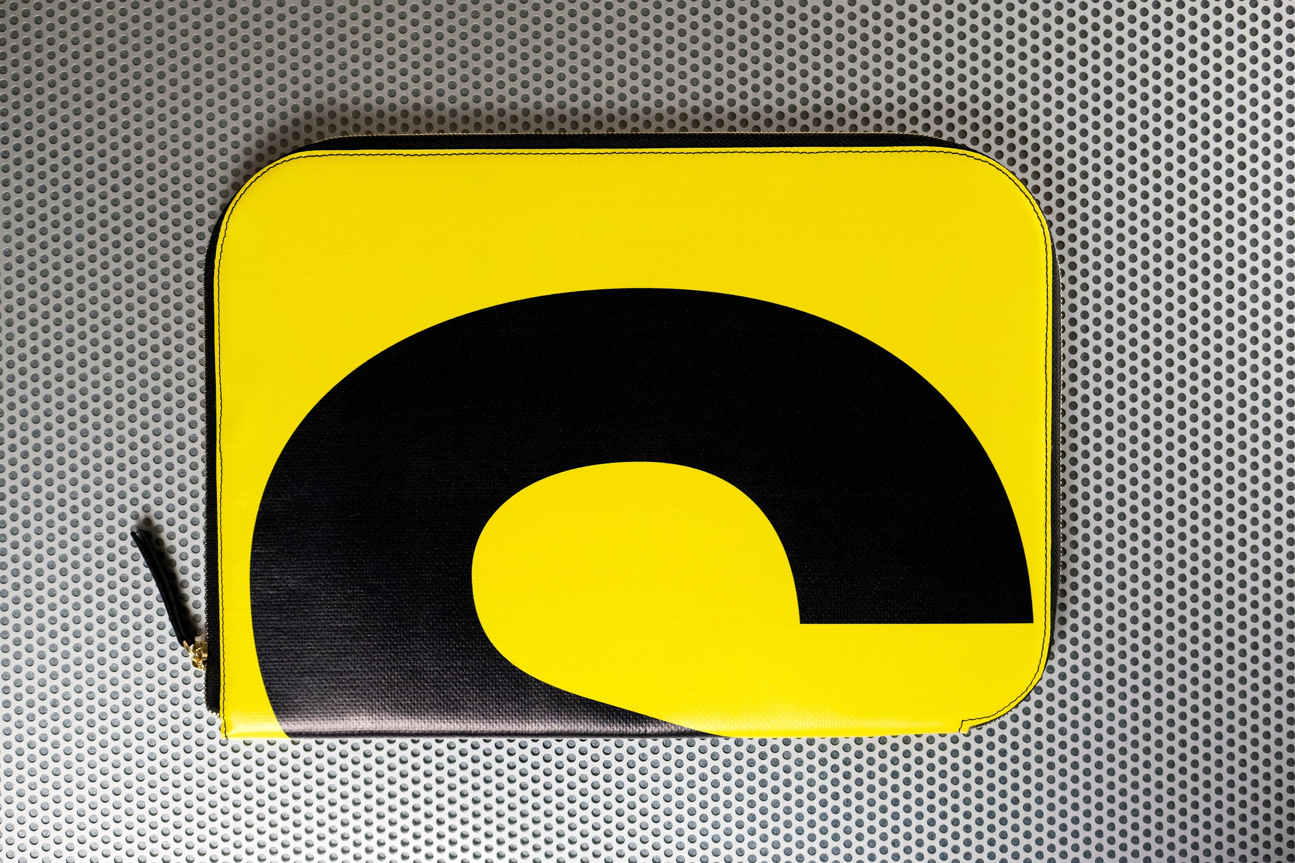 THE CLAUDE SIGNALS YELLOW LAPTOP SLEEVE